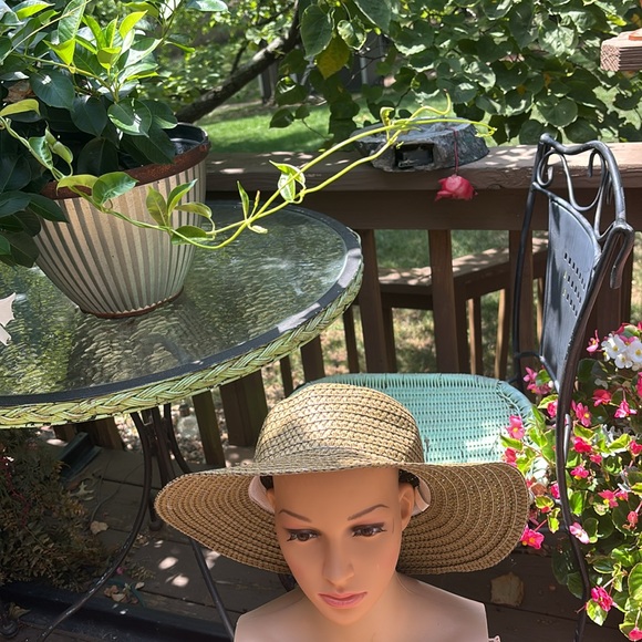 NEW Max Grey Lightweight Very pretty Olive Green Color paper Hat - Picture 2 of 9